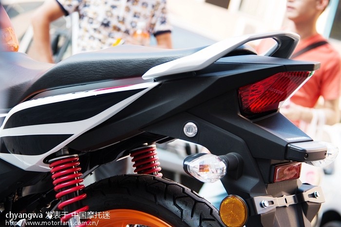 Galeri Lengkap Foto dan Video Honda CB125F Repsol Edition | ringpiston